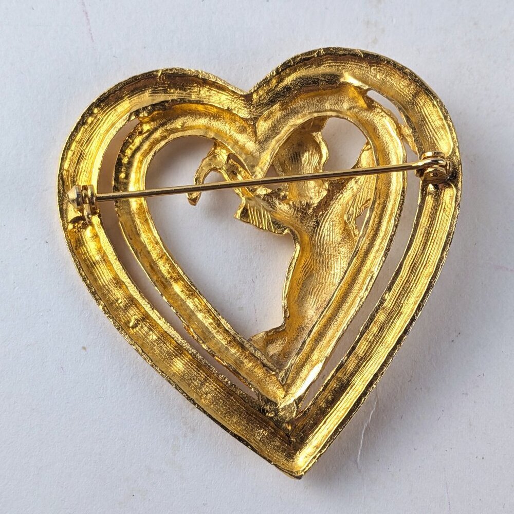 Vintage Gold-tone Cupid Heart Brooch - Picture 4 of 5
